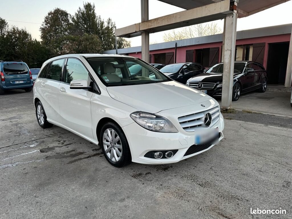 MERCEDES Classe B 180 Excellium Auto 65