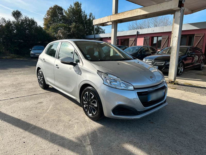 PEUGEOT 208 Excellium Auto 65